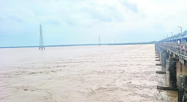 శాంతించిన గోదారమ్మ
