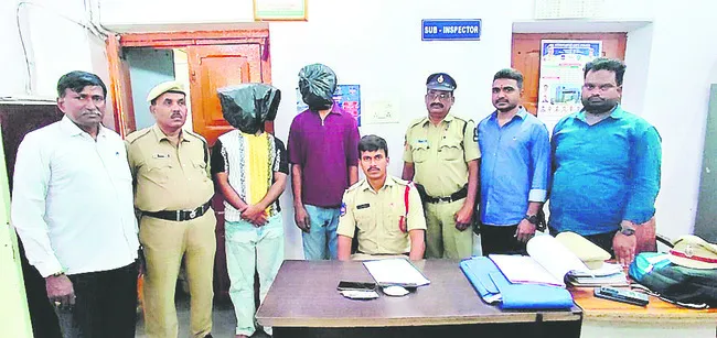 బహ్రేన్‌ టు హైదరాబాద్‌ వయా బెంగళూరు! 