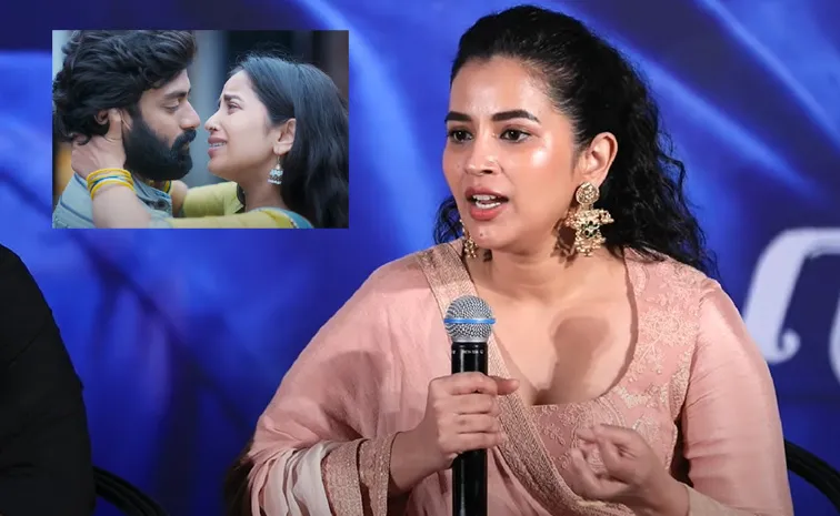 Komalee Prasad Reacts Sasivadane Movie Scene