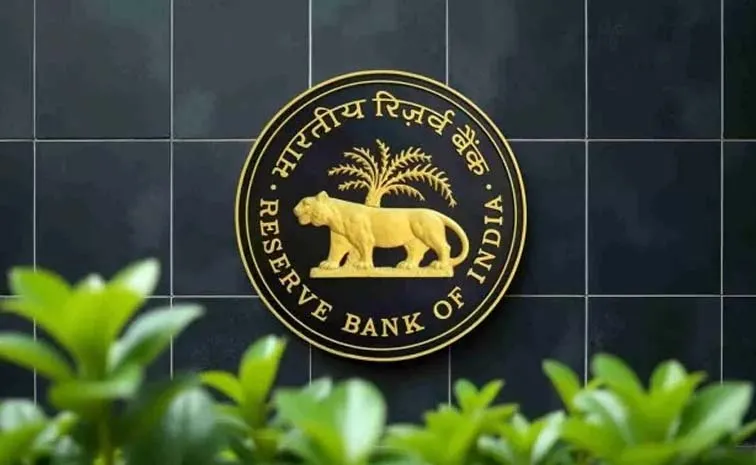 RBI imposed heavy fines on Five banks and one NBFC