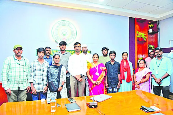 కన్నవారిని కోల్పోయిన పిల్లలకు భరోసా