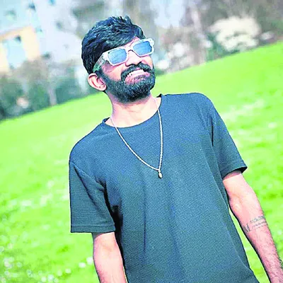 చదువుకునేందుకు లండన్‌ వెళ్లి..