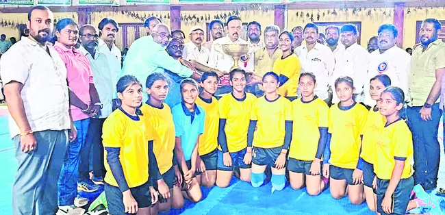 మహిళల కబడ్డీ విజేత శ్రీకాకుళం 