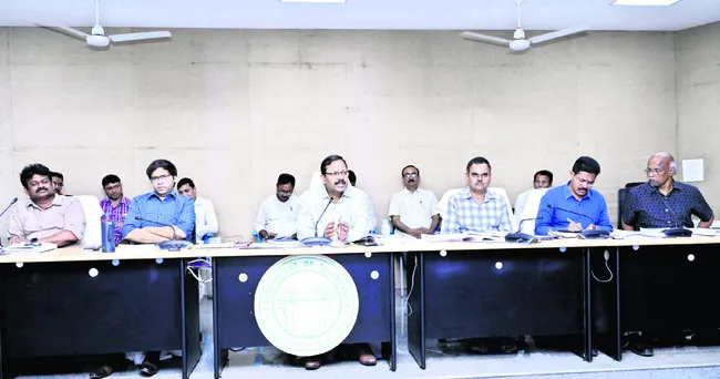 ఎన్నికలను పారదర్శకంగా నిర్వహించాలి 