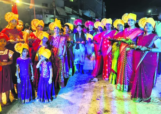 దేవీ మాతకు ఘనంగా వీడ్కోలు 