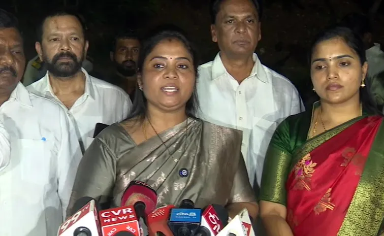 Ysrcp Leaders Visit Tribal Girls At Kgh