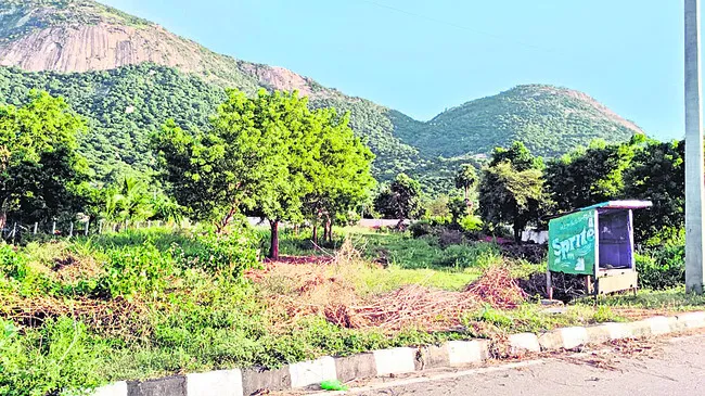 దేవుడికే శఠగోపం!