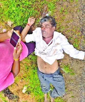 రోడ్డు ప్రమాదంలో ఒకరి మృతి 
