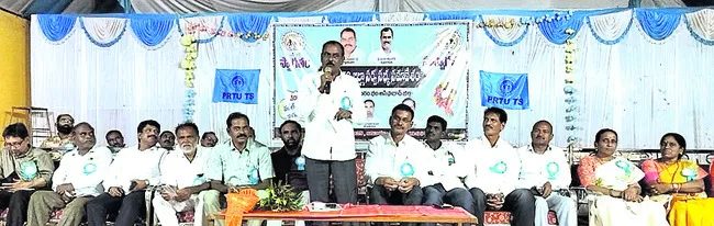 ఉపాధ్యాయుల సమస్యల పరిష్కారానికి కృషి
