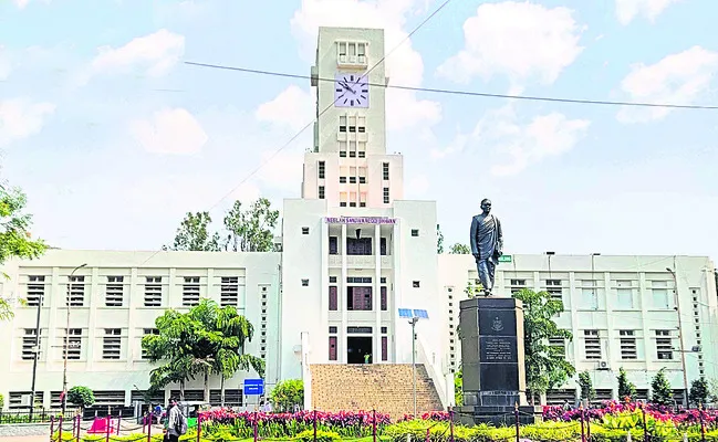 వీసీ..పేచీ!