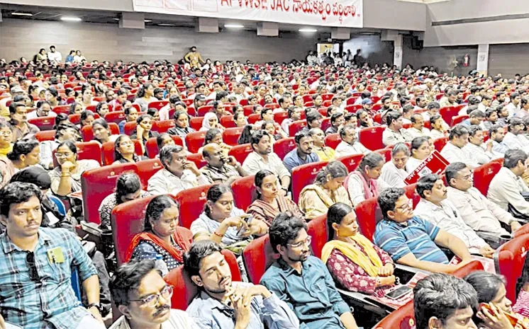 సచివాలయ ఉద్యోగుల ‘ఆత్మగౌరవం’ భగ్నం