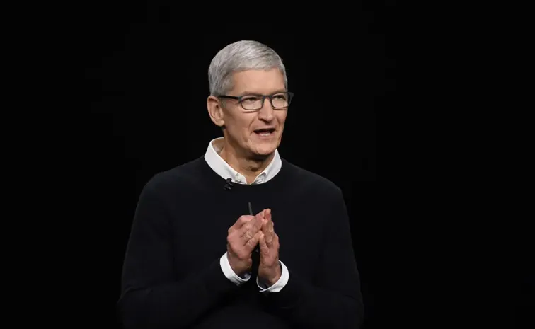 Tim Cook to Step Down as Apple CEO Who Could Take Charge