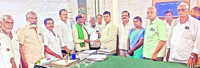 మామిడి రైతుల పరిష్కారానికి పోరాడుదాం