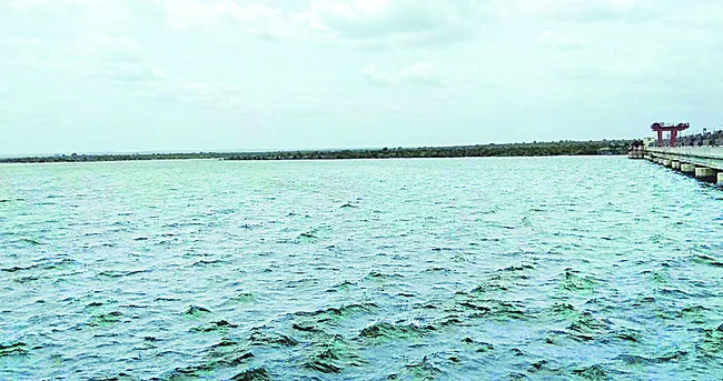 పులిచింతలకు 32,741 క్యూసెక్కులు విడుదల
