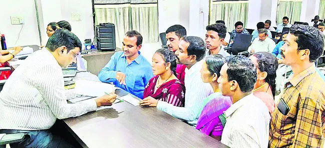 అర్జీదారుల సంతృప్తే లక్ష్యం
