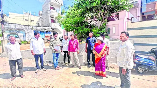 యుద్ధప్రాతిపదికన పనులు పూర్తి చేయండి