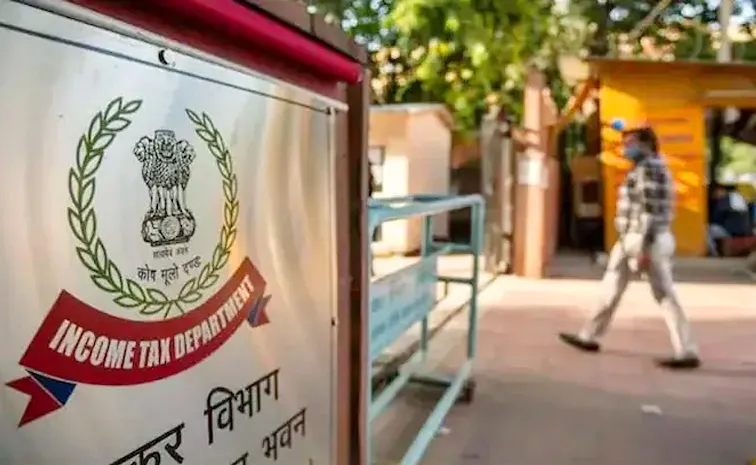 IT Officials Raids In Hyderabad