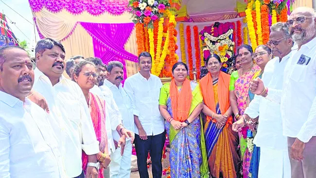 వాల్మీకి మహర్షి జీవితం ఆదర్శప్రాయం 
