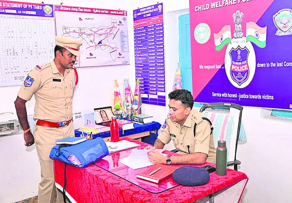 అప్రమత్తంగా ఉండాలి