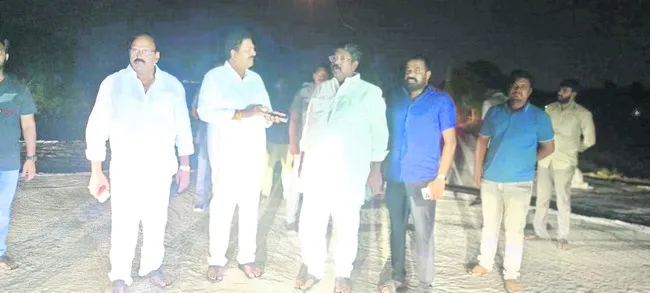 హెలీప్యాడ్ ప్రాంతం పరిశీలన