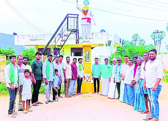 భీం స్ఫూర్తితో ఆదివాసీలు ముందుకెళ్లాలి