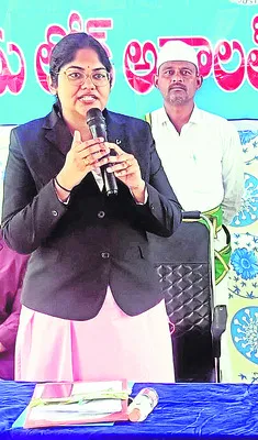 చట్టాలను ప్రజల్లోకి తీసుకెళ్లాలి