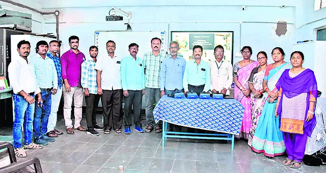 విద్యార్థి దశ నుంచే శాస్త్రవేత్తగా అడుగులు