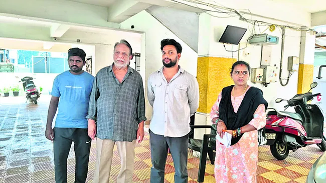 చిట్టీల సొమ్ము రూ.కోటితో భార్యాభర్తలు పరార్