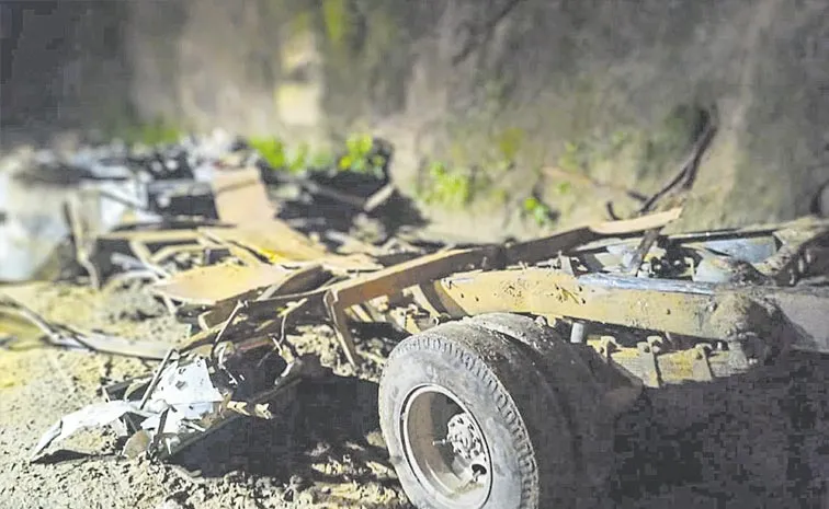 15 dead after landslide hits bus in Himachal Bilaspur
