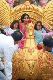 IAS officer Sanskriti Jain gets royal farewell in Madhya Pradesh Goes Viral