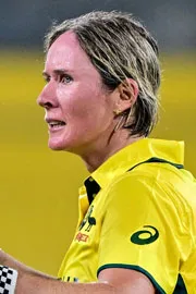 ICC WC 2025 Aus W vs Pak W: Mooney Sensational Century Alana 50