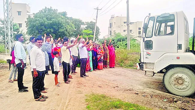 బైపాస్‌లో అండర్‌ పాస్‌ కోసం ఆందోళన