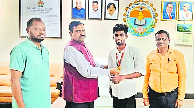 ఫెన్సింగ్‌ ఓవరాల్‌ చాంపియన్‌ వైవీఎస్‌ఆర్‌