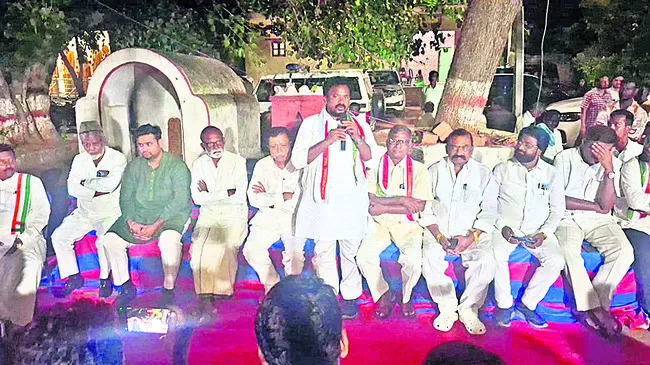 ఓట్ల చోరీకి వ్యతిరేకంగా సంతకాల సేకరణ