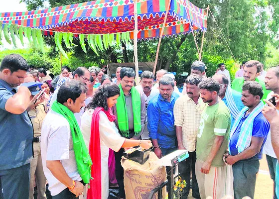 ధాన్యం కొనుగోళ్లు షురూ