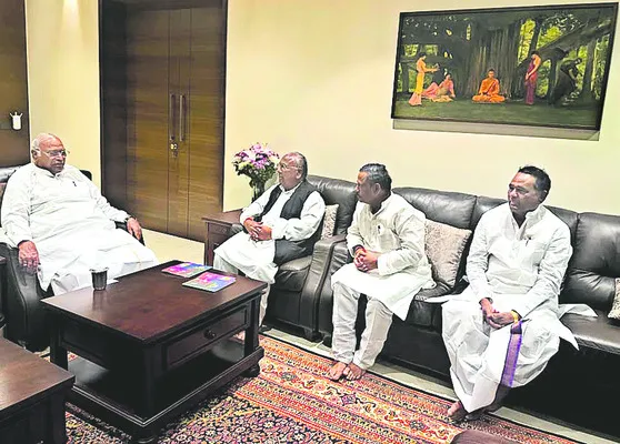 ఖర్గేకు పరామర్శ
