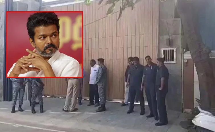 Bomb threat to Vijay Chennai home Complete Details