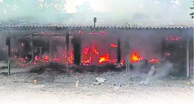 బతుకులు చితికి.. 