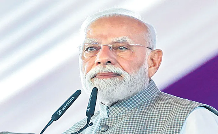 PM Narendra Modi slams Congress over mumbai attack response 
