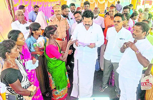 మీతో స్టాలిన్‌కు వినతుల వెల్లువ 