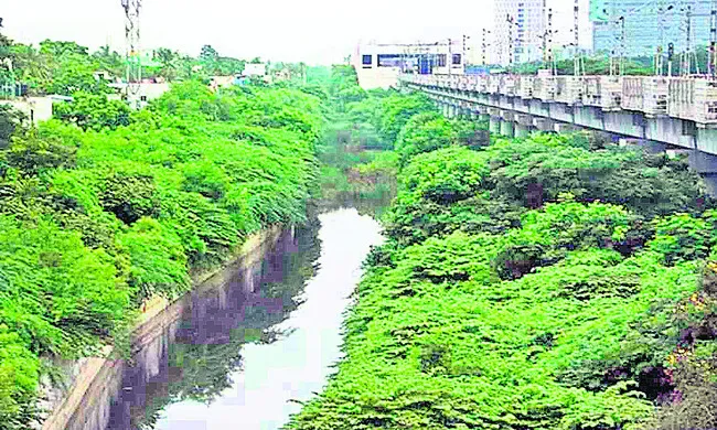 బకింగ్ హామ్తో వరద ముప్పు