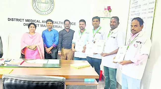 పేకాటస్థావరంపై పోలీసుల దాడి