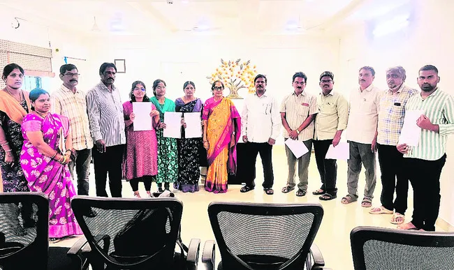 జిల్లా పరిషత్లో ఉద్యోగోన్నతులు