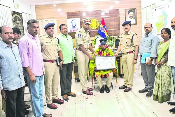 సేవలే గుర్తుండిపోతాయి 
