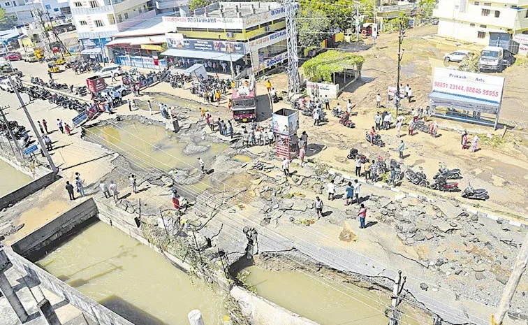 వదలని వరద.. బురద