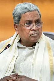 English, Hindi weakening childrens talent Siddaramaiah2