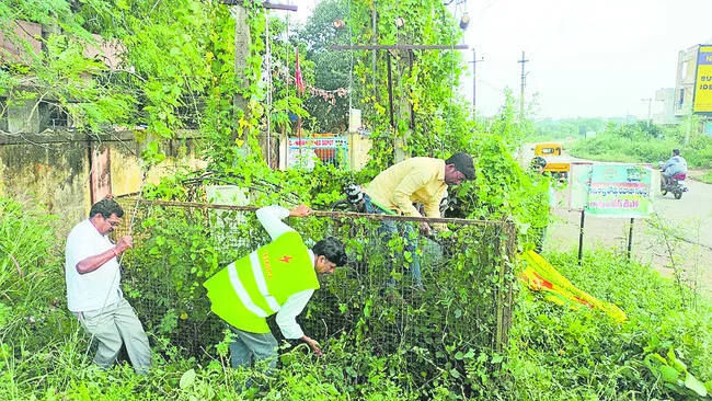 విద్యుత్‌ అధికారుల పల్లెబాట