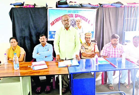 హక్కుల పరిరక్షణకే చట్టాలు 