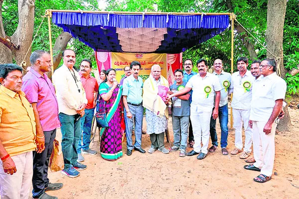 కోలాహలం..కార్తీక వనభోజనం 