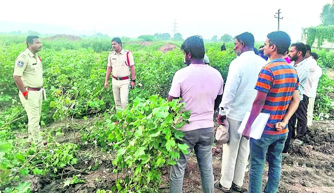 మిల్లర్‌ డ్రైవర్‌ నిర్లక్ష్యం.. వ్యక్తి మృతి
